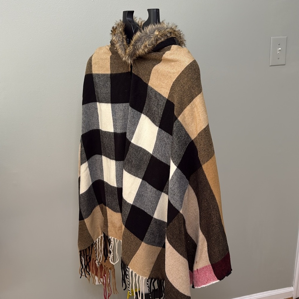 Super chic hooded cape